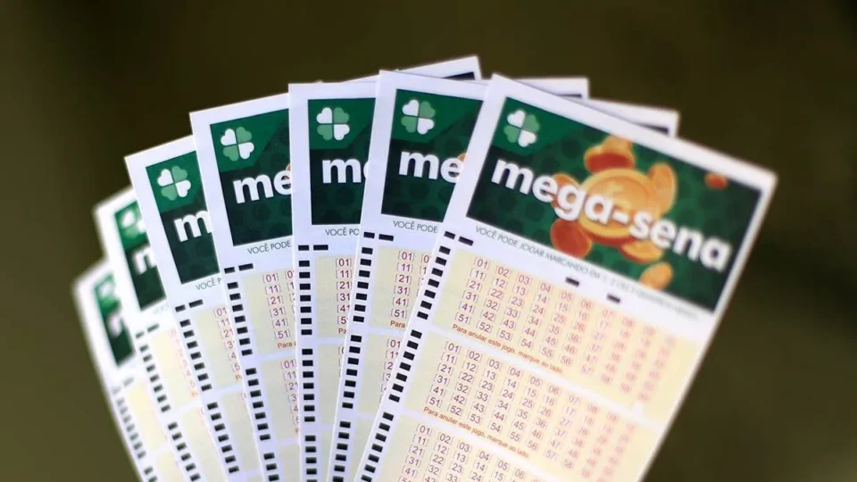 Mega-Sena acumula e próximo prêmio vai a R$ 33 milhões