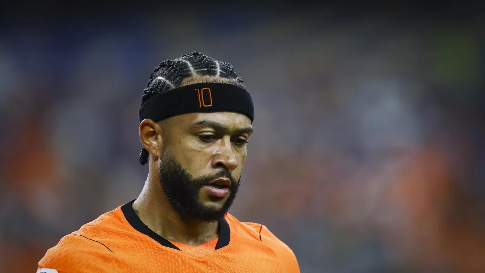 Memphis Depay e a novela da renovação