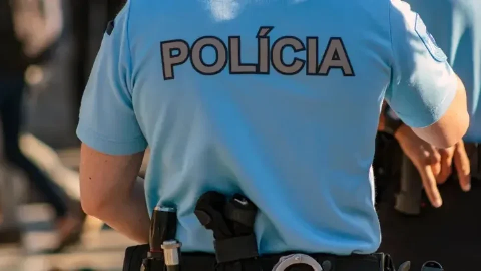 Lisboa RP: Menina de 12 anos é salva de casamento forçado no aeroporto