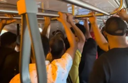 Falha em trem da Linha 9 deixa passageiros presos sem ar-condicionado e provoca mal-estar em estação