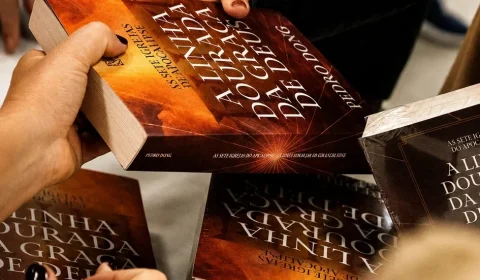 Editora Árvore da Vida anuncia lançamento do livro “A Linha Dourada da Graça de Deus”, de Pedro Dong