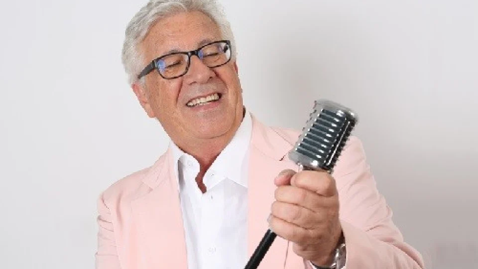Morre Peppino di Capri, ícone da canção romântica italiana