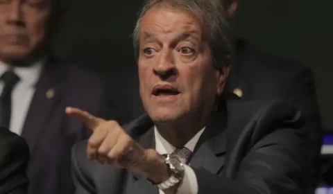 Valdemar entra em campo para evitar que racha entre Michelle e Flávio contamine a pré-campanha do PL