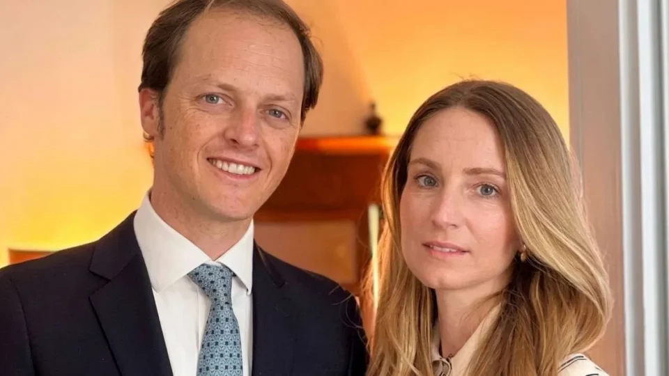 Príncipe brasileiro perde direito ao trono por casamento sem aval