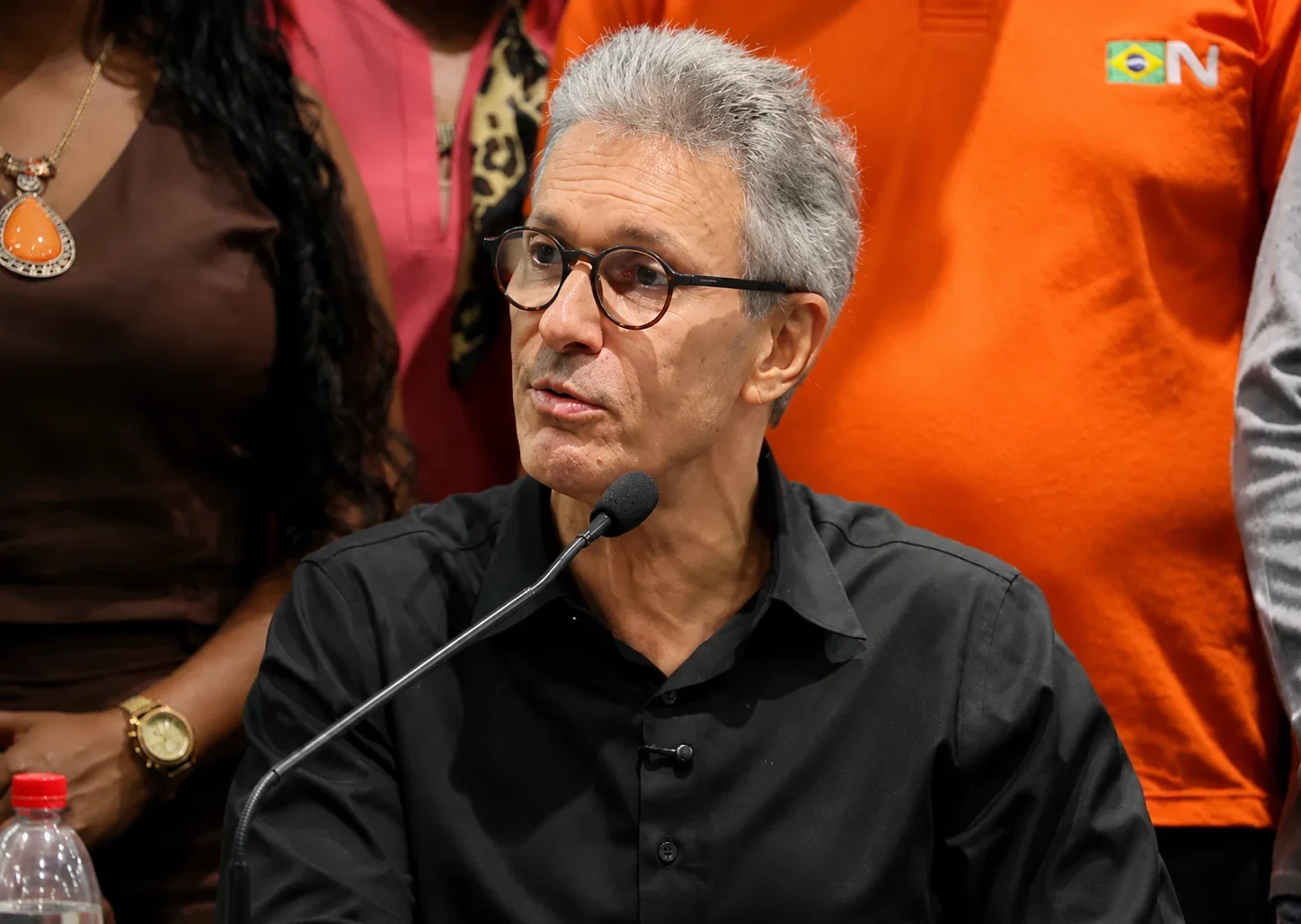 Romeu Zema desconversa ao ser questionado sobre possível indulto a Bolsonaro