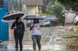 Brasil tem virada no tempo: Sul enfrenta temporais enquanto calor e ar seco avançam