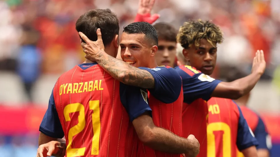 Espanha bate França por 2 a 0 e é primeira finalista do Mundial 2026