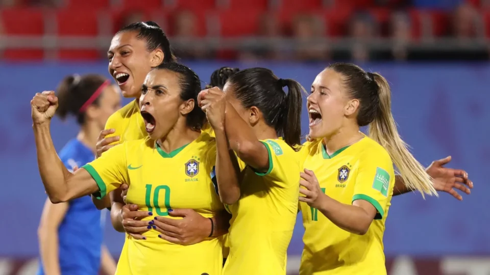 Após eliminação no Mundial masculino, Brasil volta as atenções para a Copa do Mundo Feminina de 2027