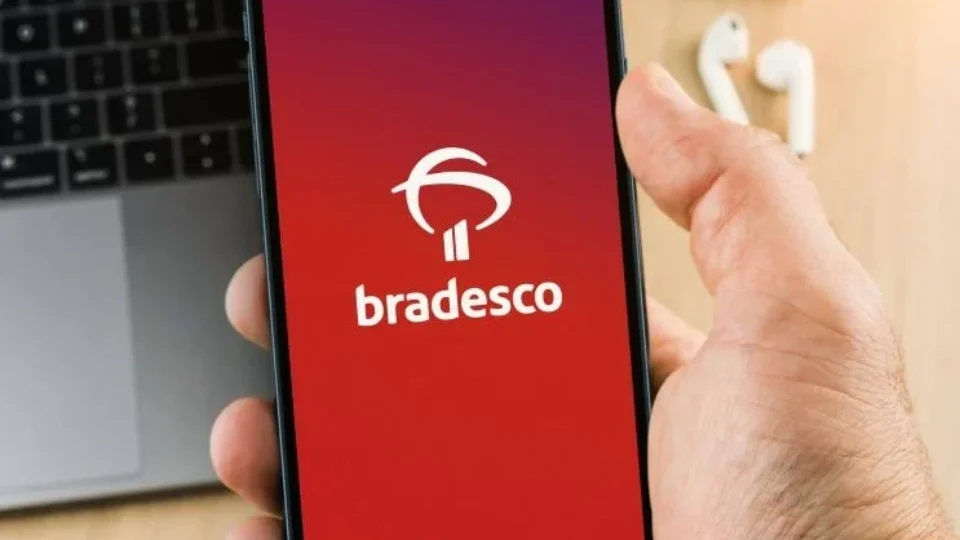 Bradesco anuncia aumento de capital de R$ 10 bi com desconto em BBDC3 e BBDC4