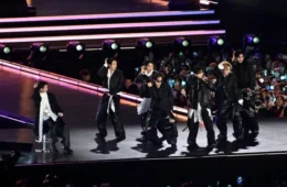 BTS fica fora do Grammy 2027 e questiona divisão da música por idioma e região