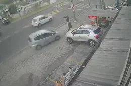 Atropelamento de idoso de 75 anos na calçada choca o Paraná; veja o vídeo