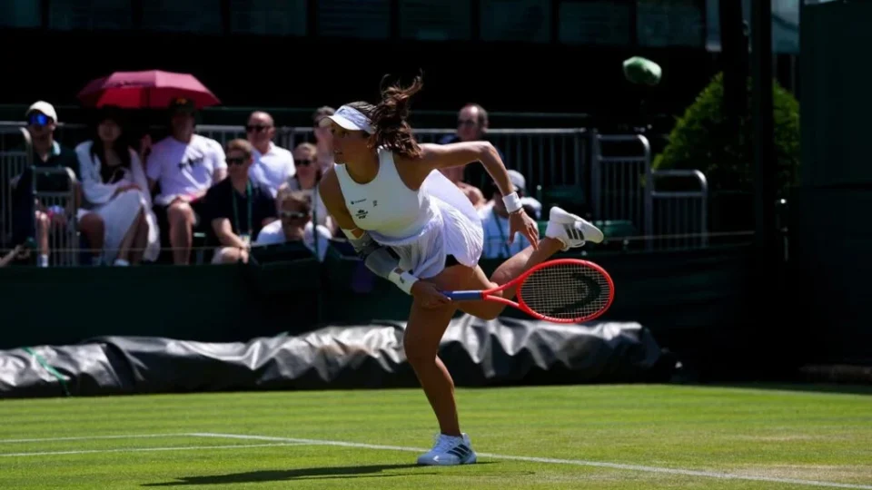 Luísa Stefani alcança 4º lugar no ranking e parceria pode brigar pela liderança da temporada