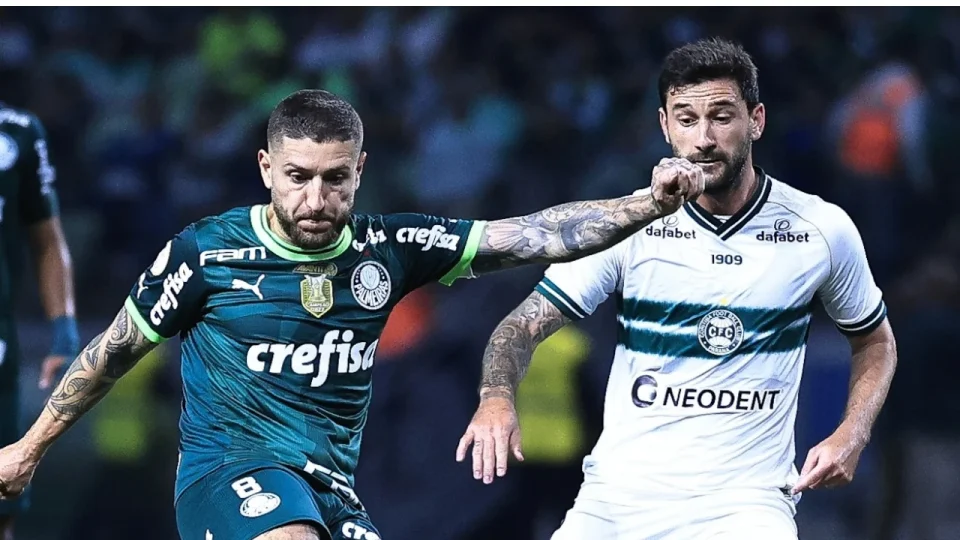 Palmeiras atropela Coritiba fora de casa e mantém liderança do Brasileirão com vitória por 3 a 1