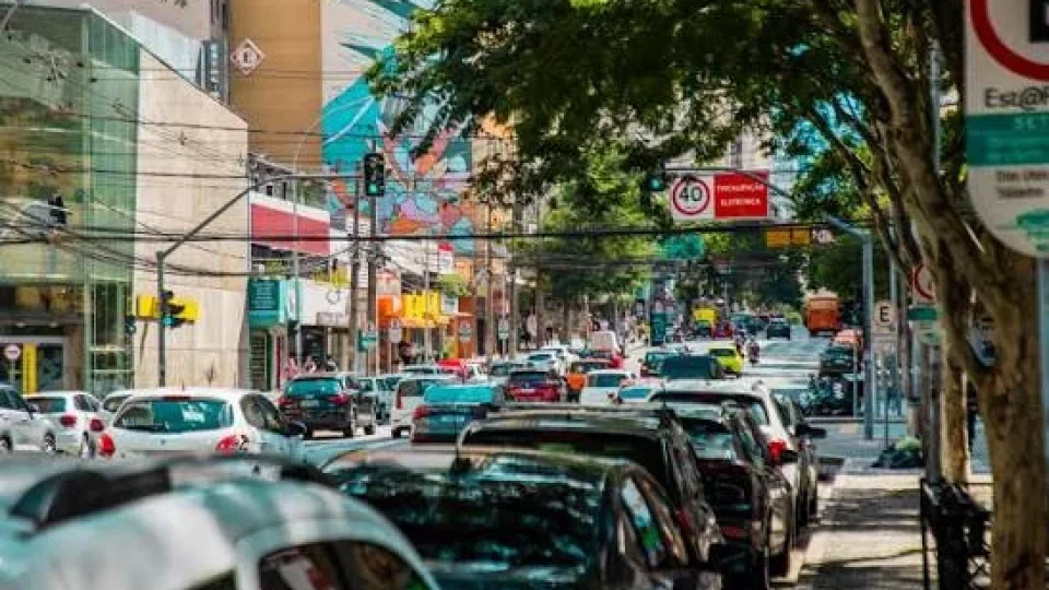 IPVA no Paraná cai a 1,9% e faz emplacamentos dispararem 46%