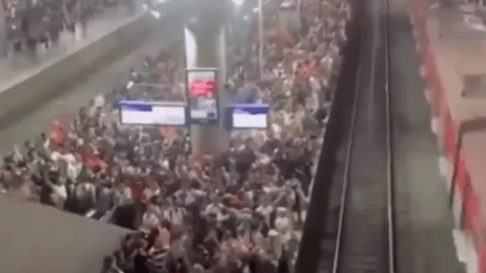 Primeiros dias da Trivia Trens são marcados por falhas e revolta de passageiros em São Paulo Linha fina