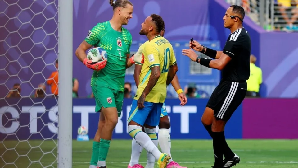 Goleiro da Noruega pediu perdão a Neymar por pênalti? Entenda