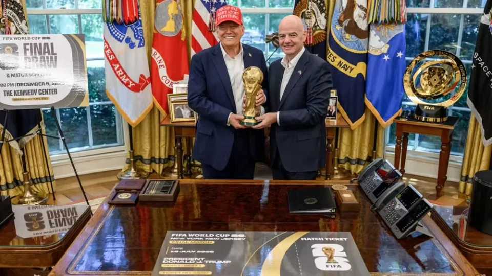 Cartão Vermelho: Presidente da Fifa confirma ligação de Trump, mas nega interferência em anulação de penalidade