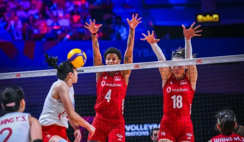 Turquia atropela China e pega o Brasil na final da VNL