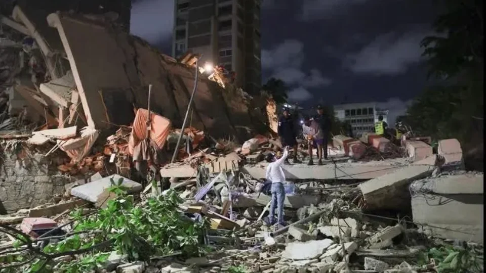 Presidente diz que quase toda a cúpula do governo de La Guaira morreu após terremotos na Venezuela