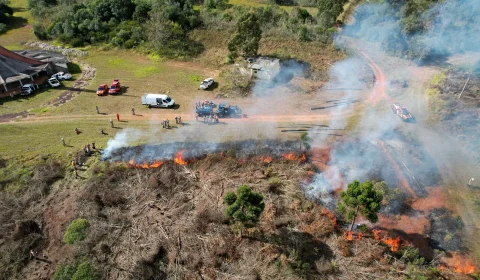 Simepar emite alerta de risco máximo de incêndios hoje no Paraná