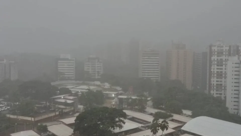 Alertas de temporal acendem sinal vermelho em Salvador