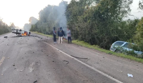 Capotamento na BR-290 deixa morto e dois feridos no RS