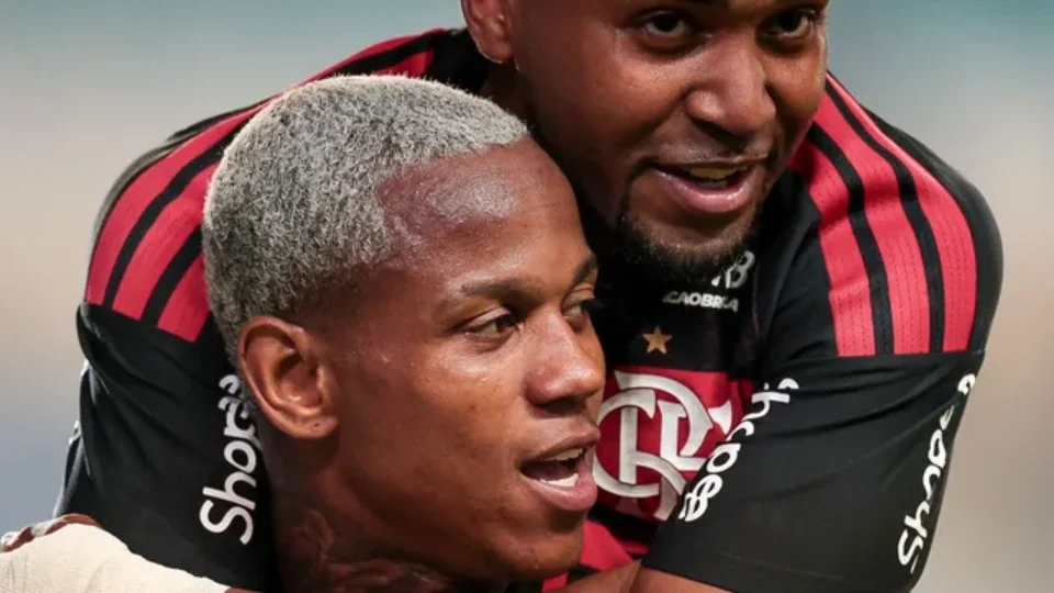 Lorran e Wallace Yan resolvem no segundo tempo e Flamengo vence em Portugal antes de duelo mais duro