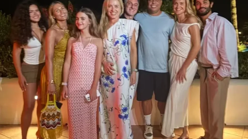 Ronaldo, Luciano Huck, Angélica, Maisa e Livia Andrade; veja os bastidores do encontrão em Ibiza