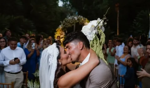 Casamento de Medina reúne famosos ao som de Bonde do Tigrão, na Praia de Paúba
