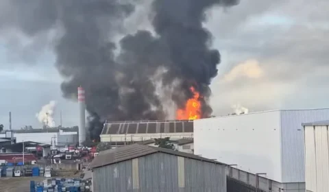 Incêndio atinge prédio do arquivo do Tribunal de Justiça do Espírito Santo