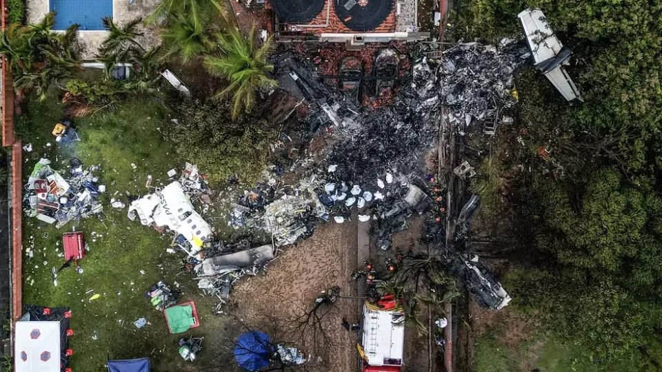 PF indicia 16 funcionários e ex-funcionários da Voepass por queda de avião que matou 62 pessoas