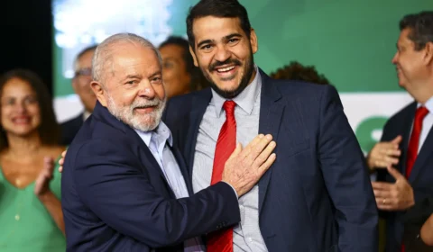 Lula se reúne com Jorge Messias antes de almoço com Alcolumbre e Hugo Motta