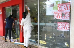 Bancários fazem paralisação nesta quinta-feira em todo o país