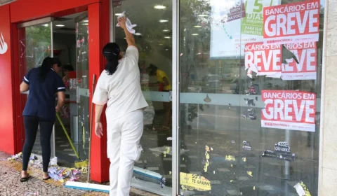 Bancários fazem paralisação nesta quinta-feira em todo o país