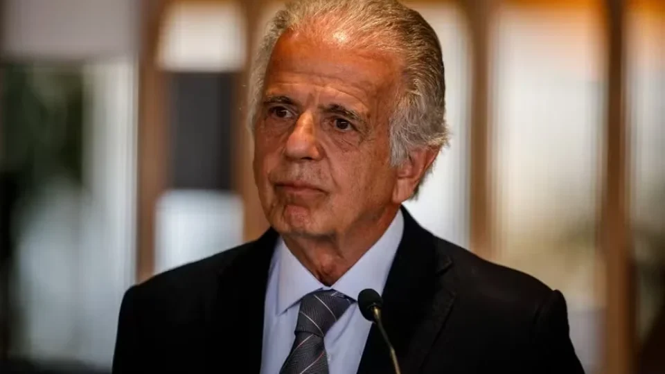 Governo entra em campo para salvar gasolina com 32% de etanol e trava nova batalha no TCU