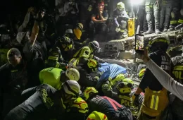 Mulher é resgatada com vida após mais de 35 horas sob escombros de terremoto na Colômbia