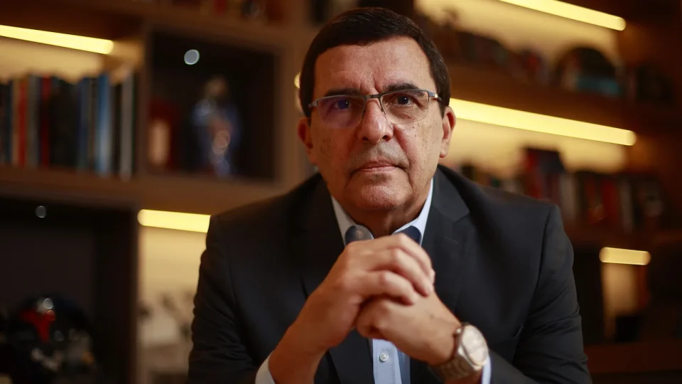 Ex-comandante da Aeronáutica revela reação secreta contra golpe