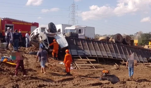 Exército Brasileiro lidera resgate de motorista preso na BR-262