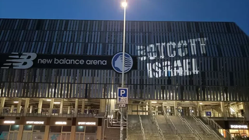 Bandeiras palestinas são proibidas em jogo entre Atalanta e Hapoel Tel Aviv em meio à tensão por guerra em Gaza