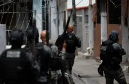 Quase 400 tiroteios foram registrados em dez bairros do Rio em julho