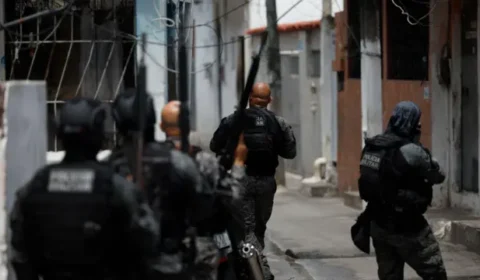 Quase 400 tiroteios foram registrados em dez bairros do Rio em julho