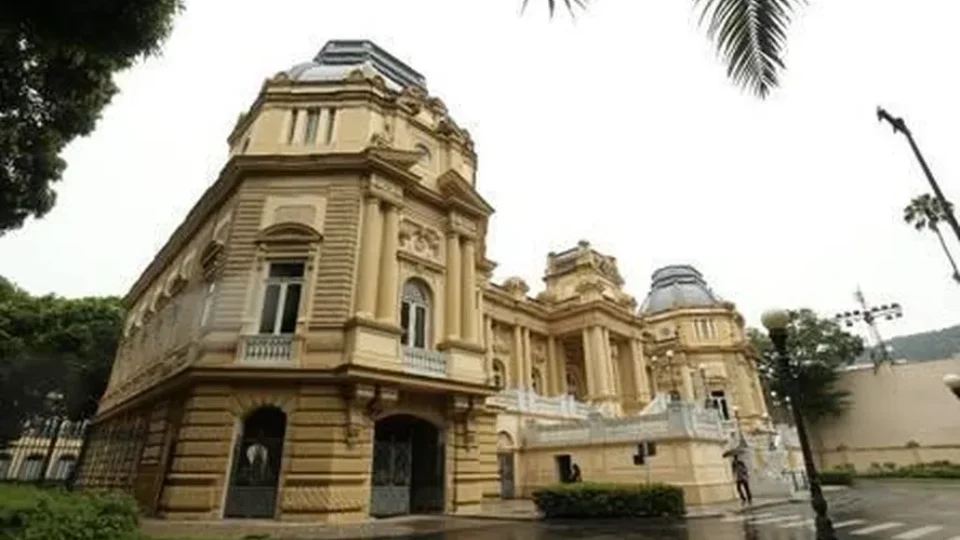 Governo do RJ exonera 6,1 mil comissionados e projeta economia de R$ 221 milhões