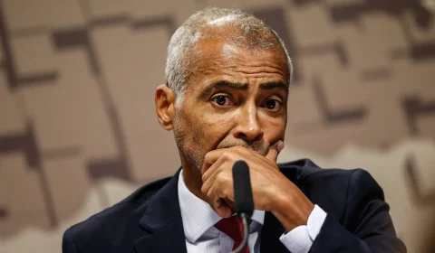 Reviravolta: Romário deixa PL, apoia Paes e segue senador até 2031