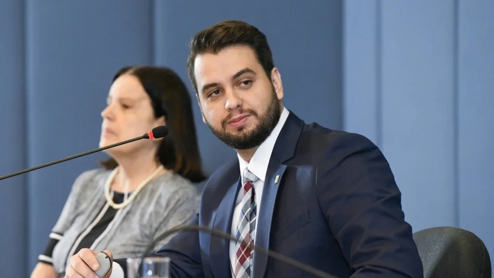 Reviravolta no caso Filipe Martins: juiz dos EUA reconhece registro falso