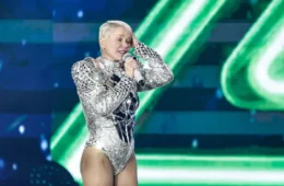 Xuxa rebate carnavalesco após cobrança por homenagem: “Deselegante”