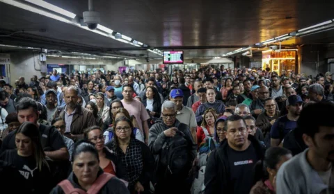 Trabalhadores sofrem com a greve dos trens, veja relatos