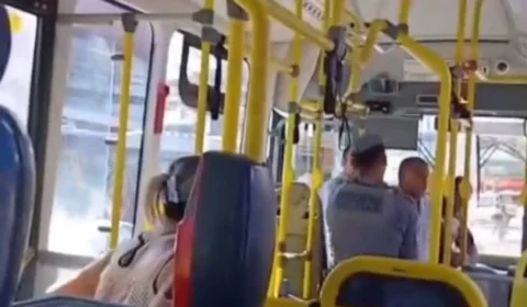 Motorista é retirado à força de ônibus por PM durante abordagem em SP