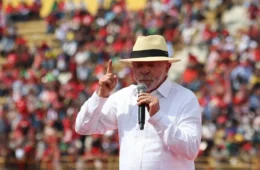 Suspeitas envolvendo Lulinha e ex-assessor de Lula pressionam campanha do presidente