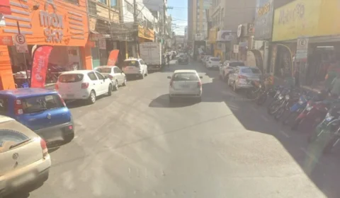 Carro desgovernado atropela pedestres e deixa criança de 6 anos ferida em mg