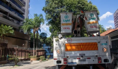 Energia volta no Rio após dias de transtornos causados por ventania que afetou milhares de moradores